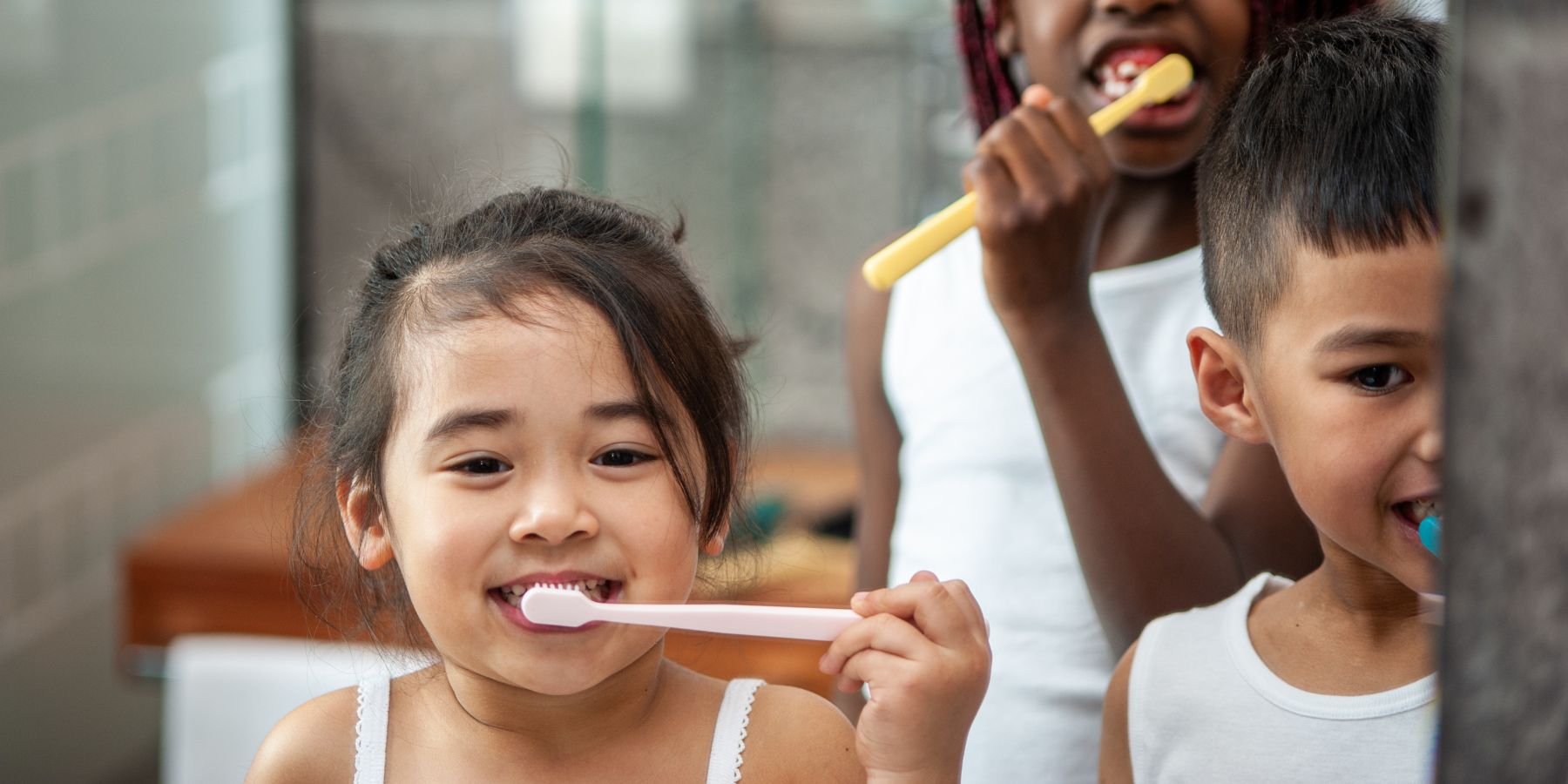 What's the Right Way to Brush Your Teeth?