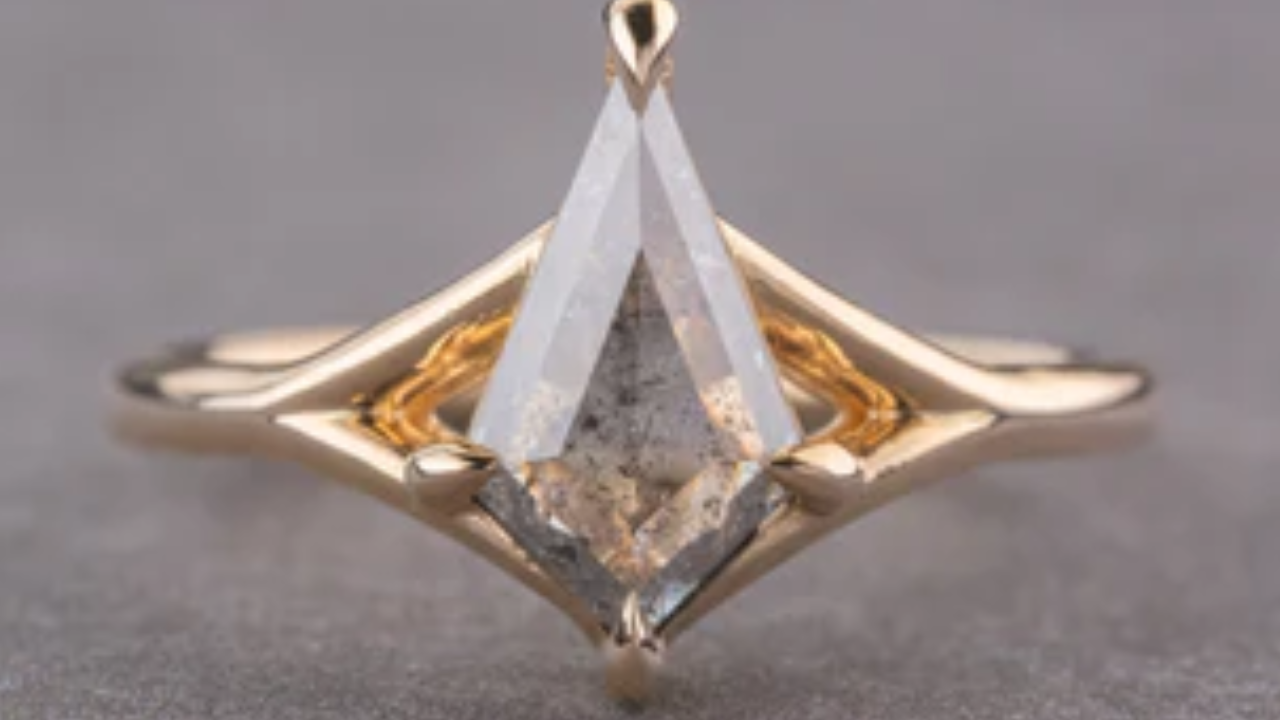 How Do Salt And Pepper Diamonds Come In Different Styles?