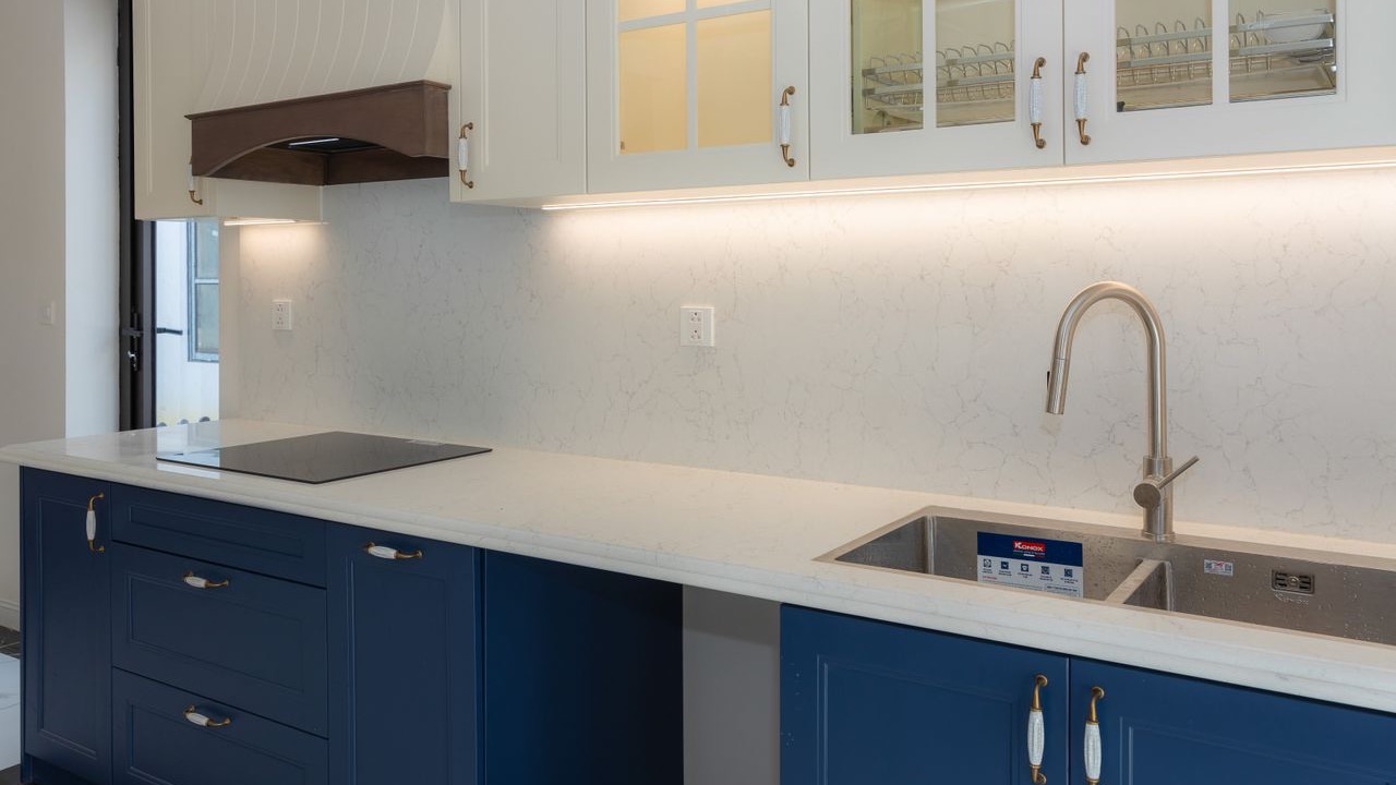 Why Builders Sourcing Kitchen Units in Volume Need Different Criteria Than Retail Buyers